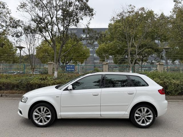 Audi A3 import 2013 модификация Sportback 30 TFSI Com f ort – фото 3