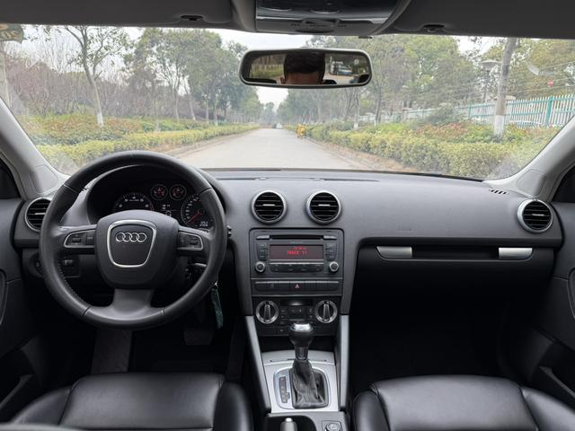 Audi A3 import 2013 модификация Sportback 30 TFSI Com f ort – фото 5