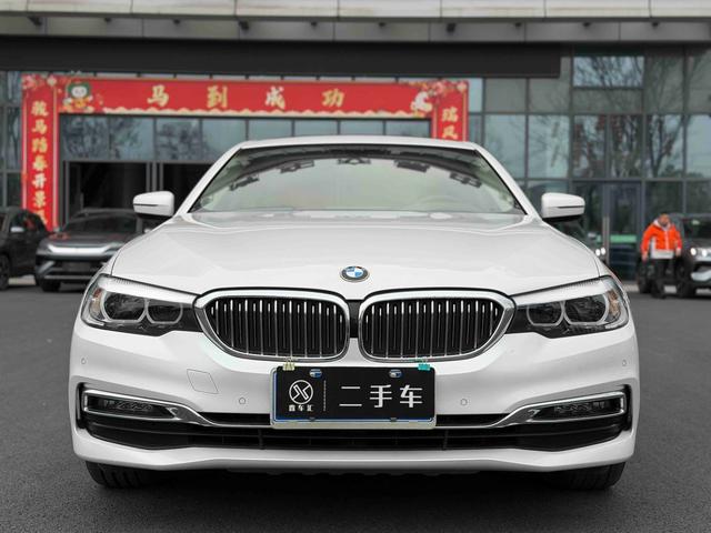 BMW 5 Series 2019 525Li Luxury Package – фото 2