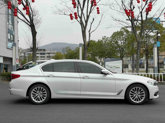 BMW 5 Series 2019 525Li Luxury Package – фото 9