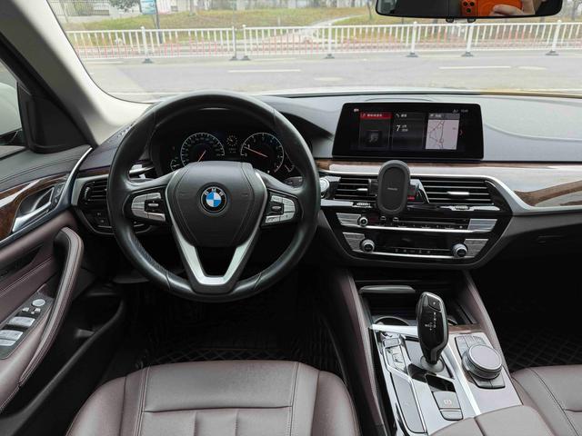BMW 5 Series 2019 525Li Luxury Package – фото 20