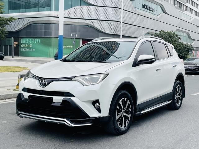 Toyota RAV4 2016 2.0L CVT 2WD Fashion – фото 1