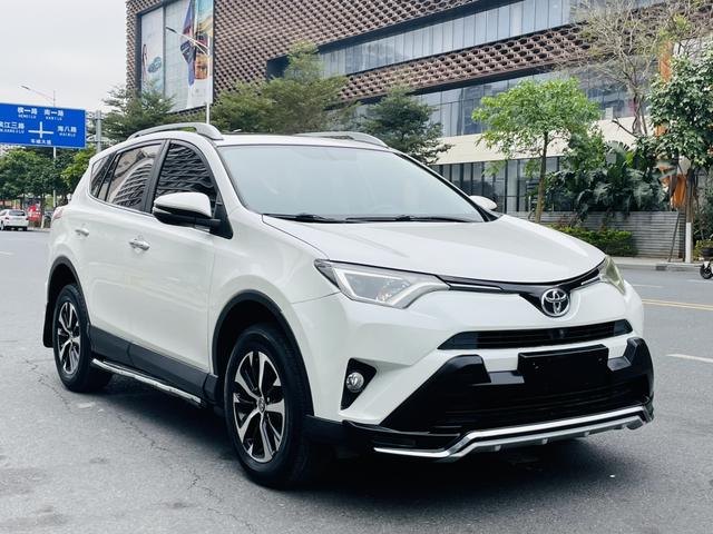 Toyota RAV4 2016 2.0L CVT 2WD Fashion – фото 3