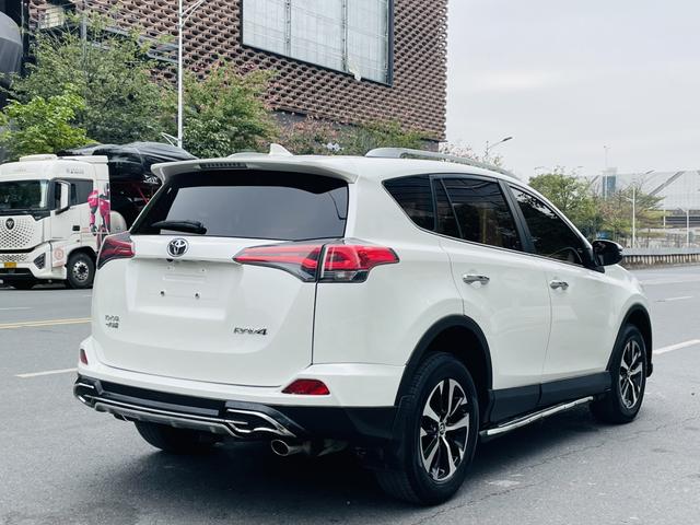 Toyota RAV4 2016 2.0L CVT 2WD Fashion – фото 15