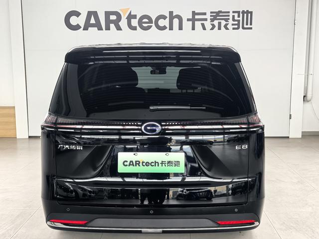 GAC Trumpchi E8 PHEV 2025 модификация 2.0ATK 150km PRO+ – фото 3