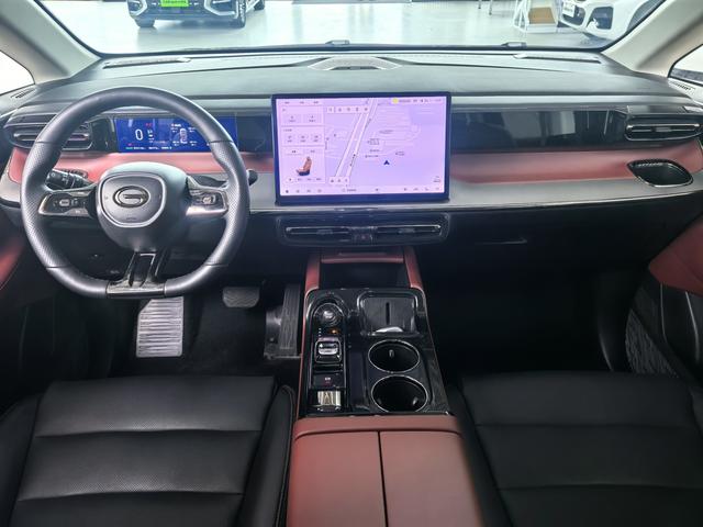 GAC Trumpchi E8 PHEV 2025 модификация 2.0ATK 150km PRO+ – фото 5
