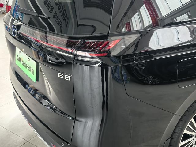 GAC Trumpchi E8 PHEV 2025 модификация 2.0ATK 150km PRO+ – фото 7