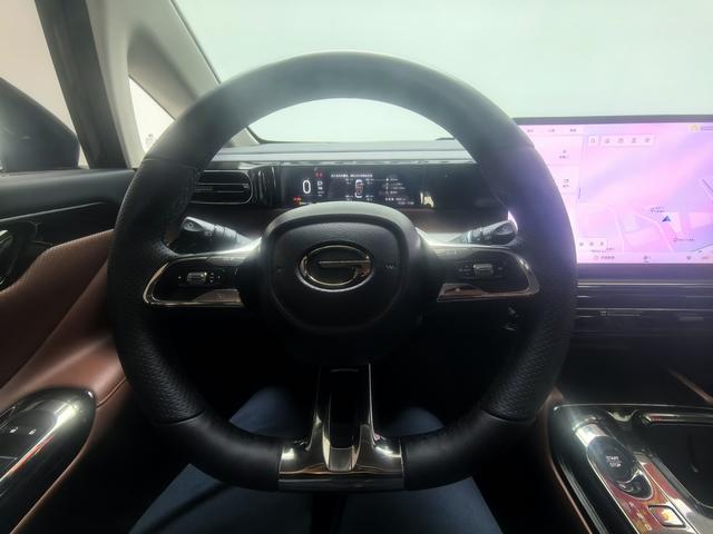 GAC Trumpchi E8 PHEV 2025 модификация 2.0ATK 150km PRO+ – фото 12
