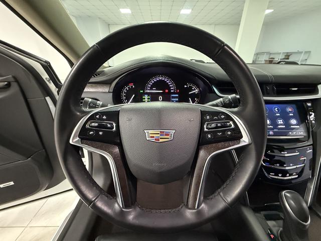 Cadillac XTS 2018 28T Elite – фото 13
