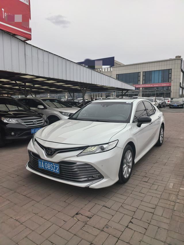 Toyota Camry 2018 2.0G Luxury – фото 1