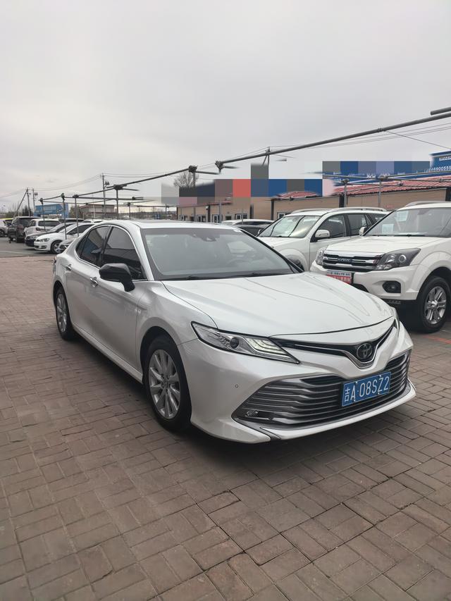 Toyota Camry 2018 2.0G Luxury – фото 3
