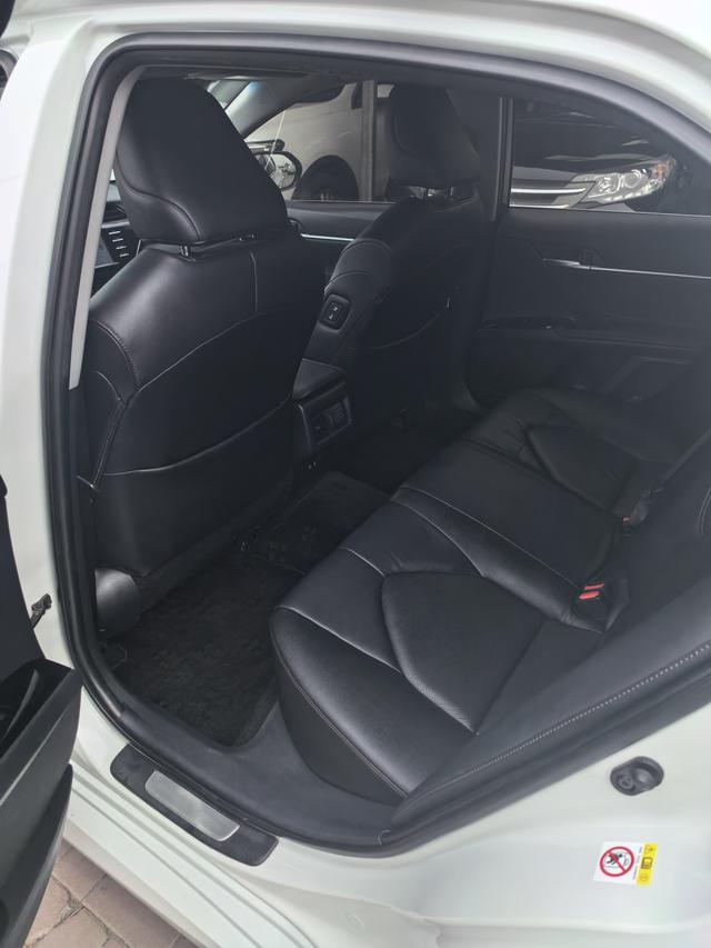 Toyota Camry 2018 2.0G Luxury – фото 8