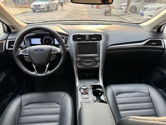Ford Mondeo Модель 2018 года EcoBoost 200 Luxury – фото 6