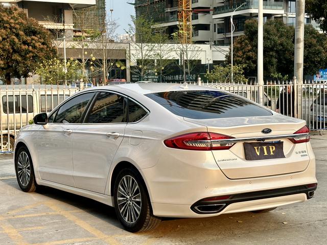 Ford Mondeo Модель 2018 года EcoBoost 200 Luxury – фото 9