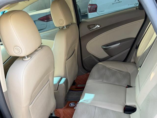 Buick Excelle 2013 GT 1.6L Automatic Fashion – фото 5