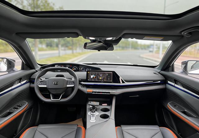 Changan UNI-V 2023 1.5T Premium Enjoy – фото 8