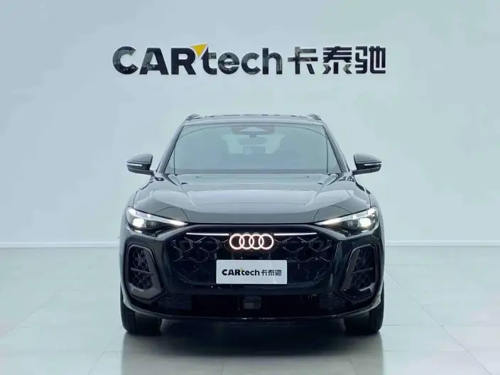 Audi Q5L 2026 Model 2.0T 10M Users Edition Edition