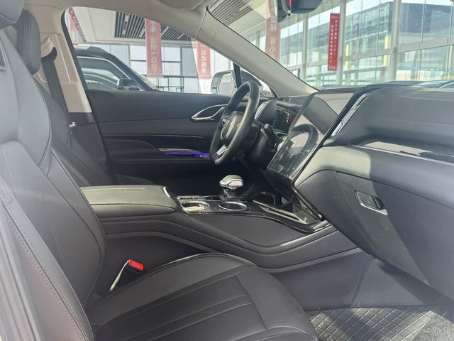 Hongqi HS3 PHEV 2024 115km Jinwei – фото 11