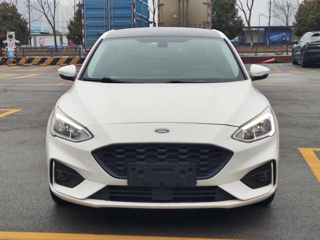 Ford Focus Модель 2020 года Тройная литиевая батарея кузов EcoBoost 180 автоматическое Trendy – фото 2