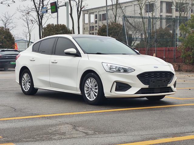 Ford Focus Модель 2020 года Тройная литиевая батарея кузов EcoBoost 180 автоматическое Trendy – фото 3