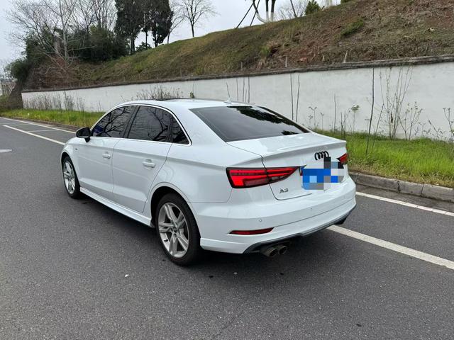 Audi A3 2018 30th Anniversary Limousine 35 TFSI Style – фото 7