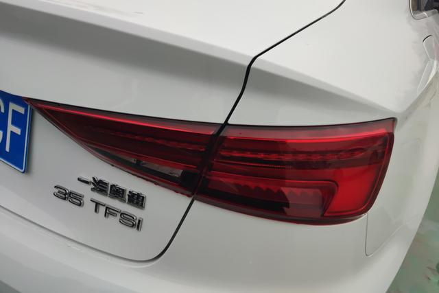 Audi A3 2018 30th Anniversary Limousine 35 TFSI Sport – фото 8