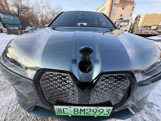 BMW iX 2022 xDrive40 – фото 9
