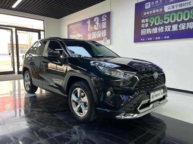 Toyota RAV4 Модель 2022 года Hybrid 2.5L CVT 2WD Elite Edition – фото 3