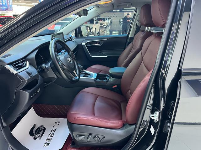 Toyota RAV4 Модель 2022 года Hybrid 2.5L CVT 2WD Elite Edition – фото 4