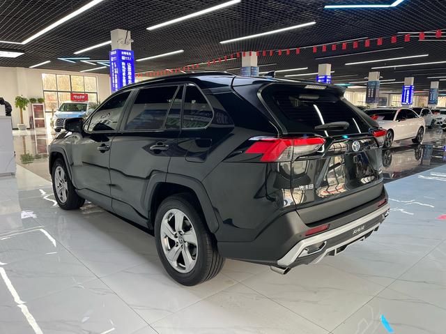 Toyota RAV4 Модель 2022 года Hybrid 2.5L CVT 2WD Elite Edition – фото 7