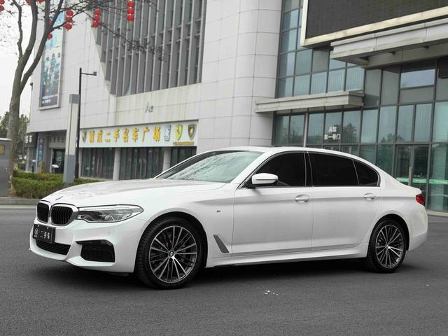 BMW 5 Series Модель 2020 года 530Li Exclusive M Sports Set – фото 1