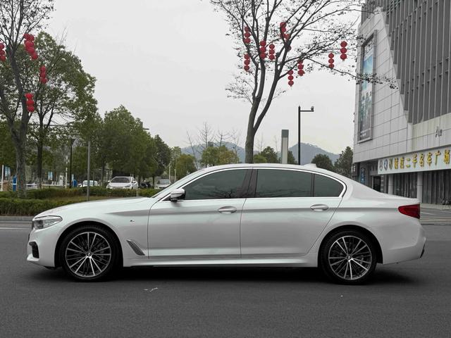 BMW 5 Series Модель 2020 года 530Li Exclusive M Sports Set – фото 3