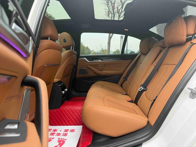 BMW 5 Series Модель 2020 года 530Li Exclusive M Sports Set – фото 18