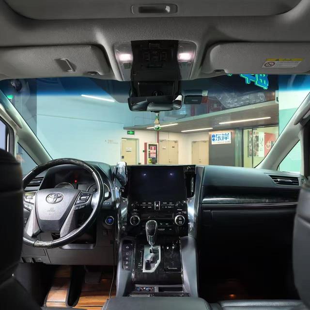 Vell f ire Модель 2020 года Hybrid 2.5L HV Deluxe Edition – фото 2