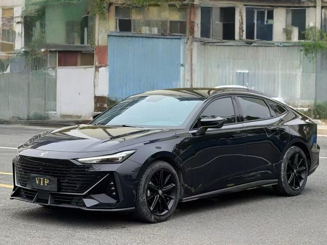 Changan UNI-V 2024 1.5T Premium Enjoy – фото 1