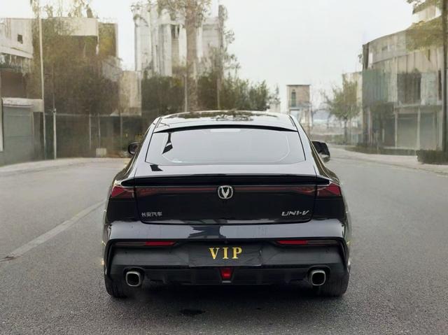 Changan UNI-V 2024 1.5T Premium Enjoy – фото 8