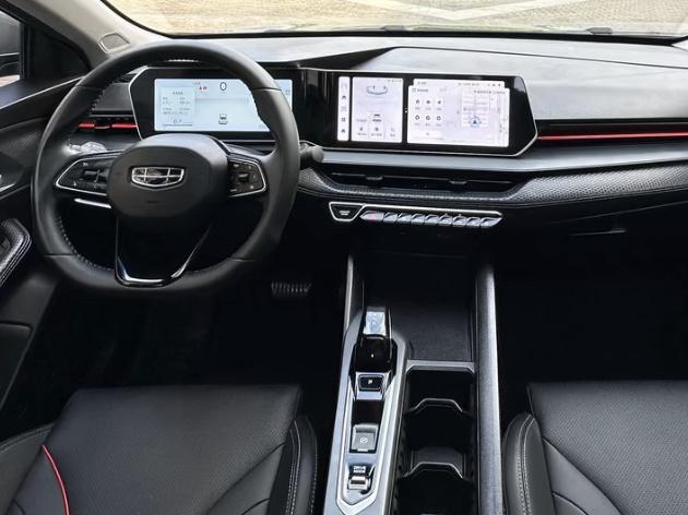 Geely Binrui 2022 Binrui COOL 1.5T DCT Thunder – фото 4