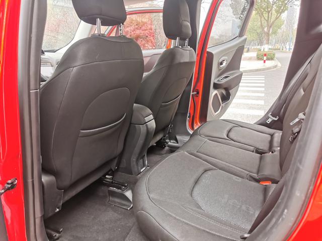 Jeep Renegade 2018 Connected Big Screen 180T Automatic High Power – фото 9