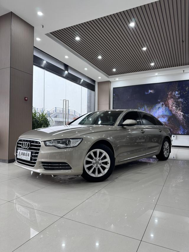 Audi A6L 2012 модификация 30 FSI Luxury – фото 1