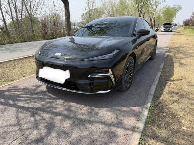 Geely Galaxy E8 PHEV 2025 130km EM-i Prestige Edition