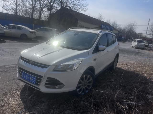 Ford Kuga 2015 1.5L GTDi 2WD Fashion – фото 1