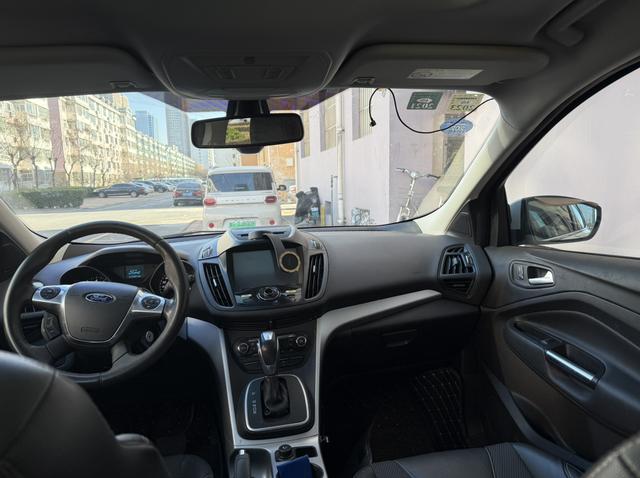 Ford Kuga 2015 1.5L GTDi 2WD Fashion – фото 2
