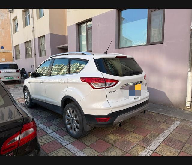 Ford Kuga 2015 1.5L GTDi 2WD Fashion – фото 4