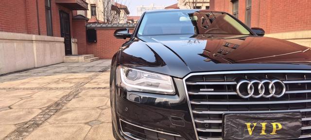 Audi A8 2014 модификация A8L 45 TFSI quattro Com f ort – фото 6