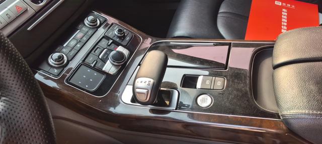 Audi A8 2014 модификация A8L 45 TFSI quattro Com f ort – фото 14