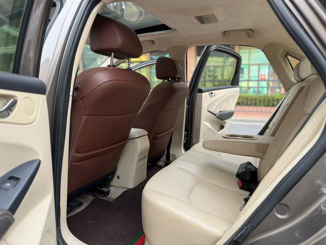 Arrizo 7 2015 модификация 1.6L CVT Zhishang Edition – фото 12