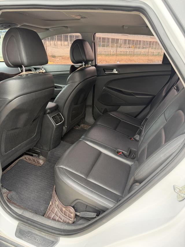 Hyundai Tucson 2015 1.6T DCT 2WD Smart – фото 5