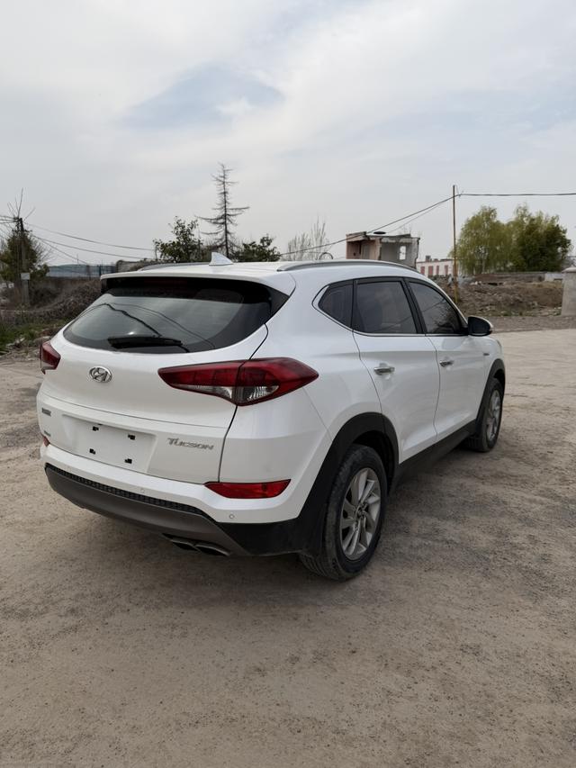 Hyundai Tucson 2015 1.6T DCT 2WD Smart – фото 7