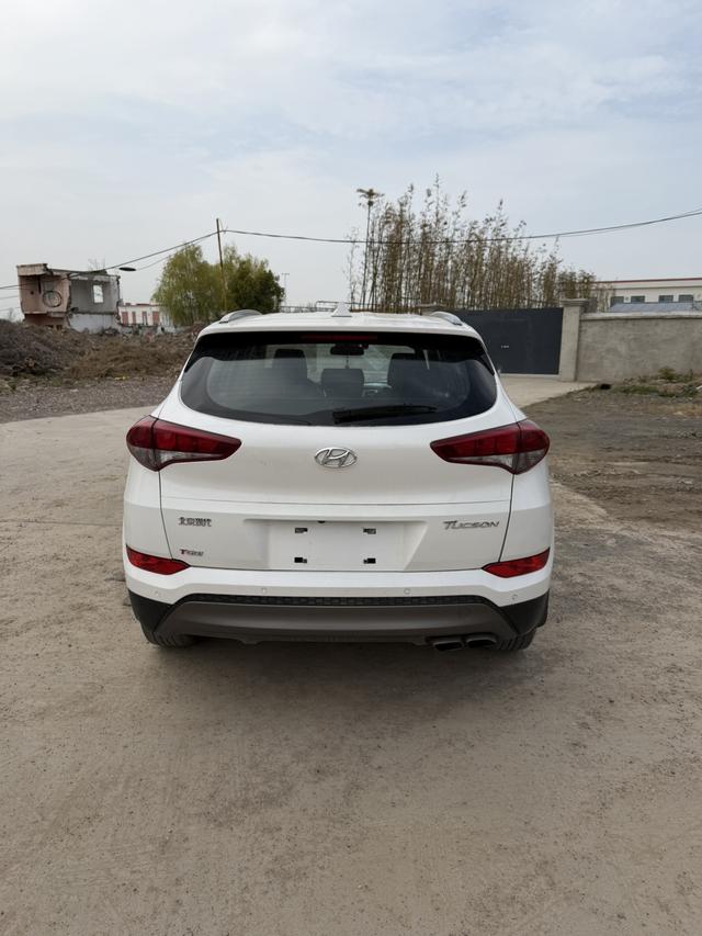 Hyundai Tucson 2015 1.6T DCT 2WD Smart – фото 8
