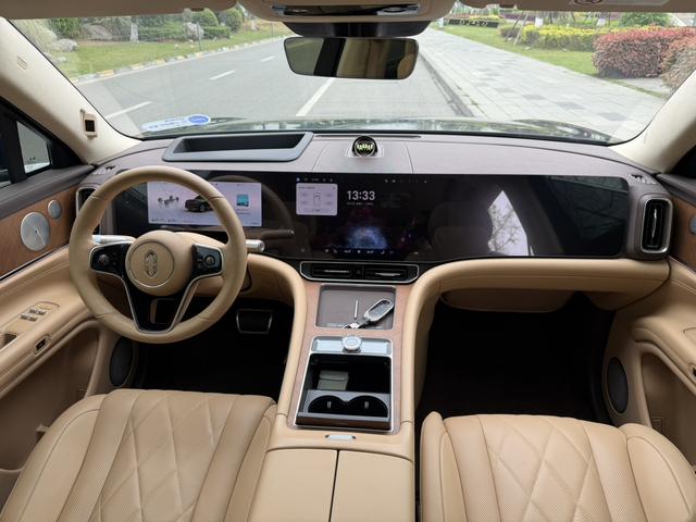 AITO M9 2024 Extended-Range Ultra 5-seater – фото 6